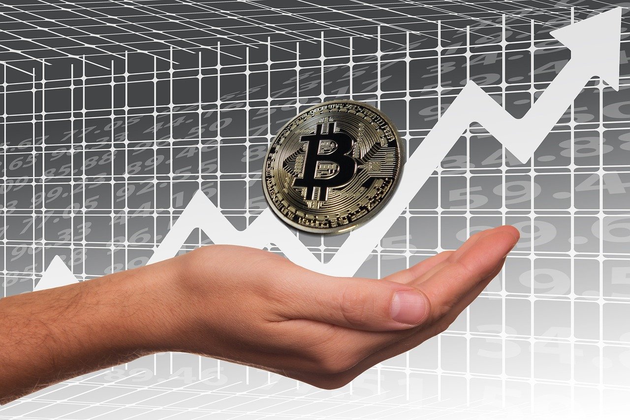 Navigating the Crypto Market: Tips for Investing in Cryptocurrencies Wisely